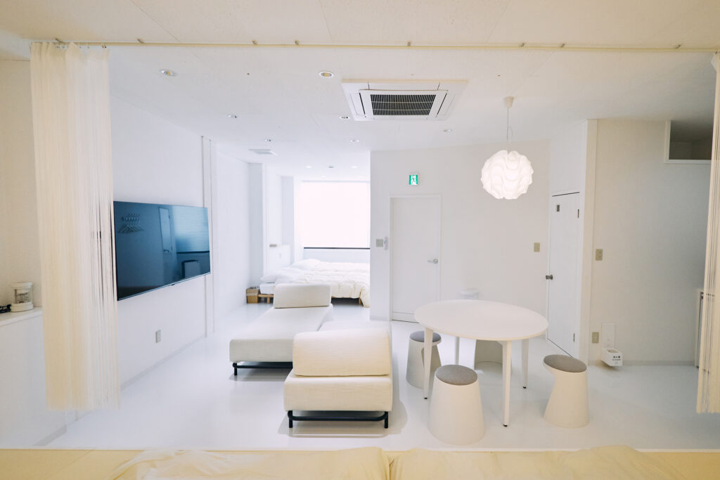 Atelier Room